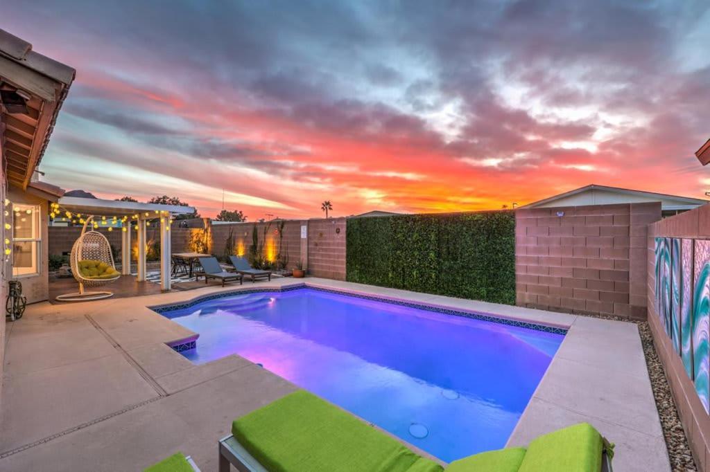 Sunset Swim - Modern Vegas Heated Pool Retreat Villa Henderson Exterior photo