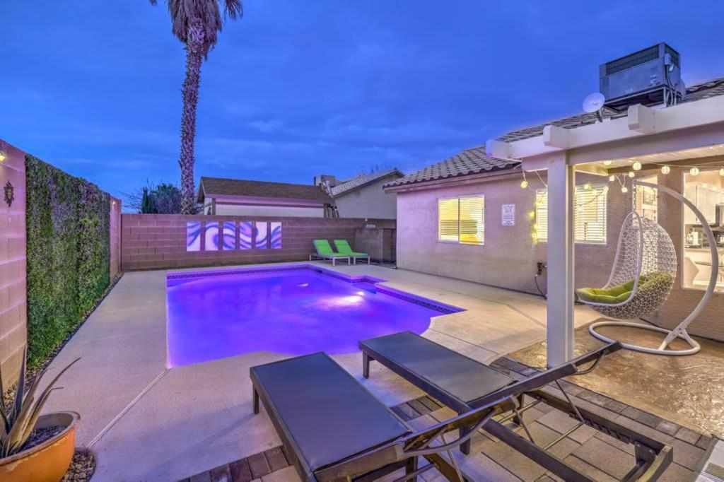 Sunset Swim - Modern Vegas Heated Pool Retreat Villa Henderson Exterior photo