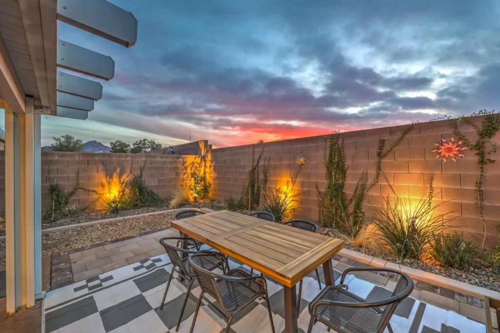 Sunset Swim - Modern Vegas Heated Pool Retreat Villa Henderson Exterior photo